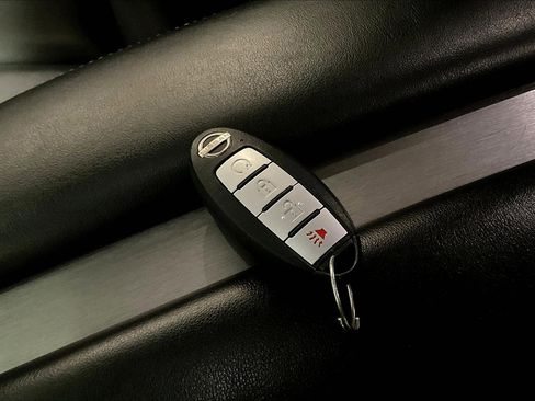 Used 2023 Nissan Murano SV image 35