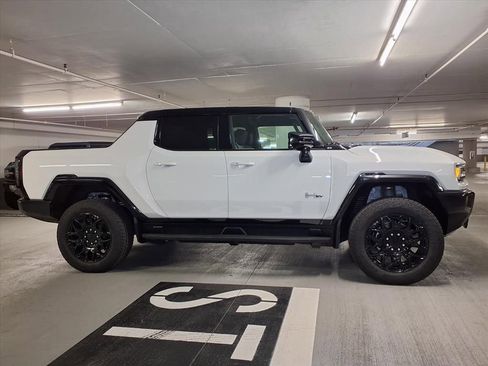 New 2026 GMC Hummer EV 4x4 Crew Cab image 4