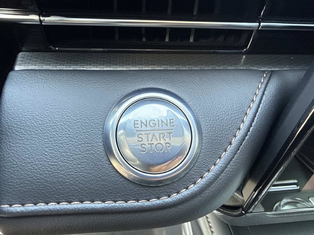 New 2026 Lincoln Nautilus Premier AWD/4WD image 28