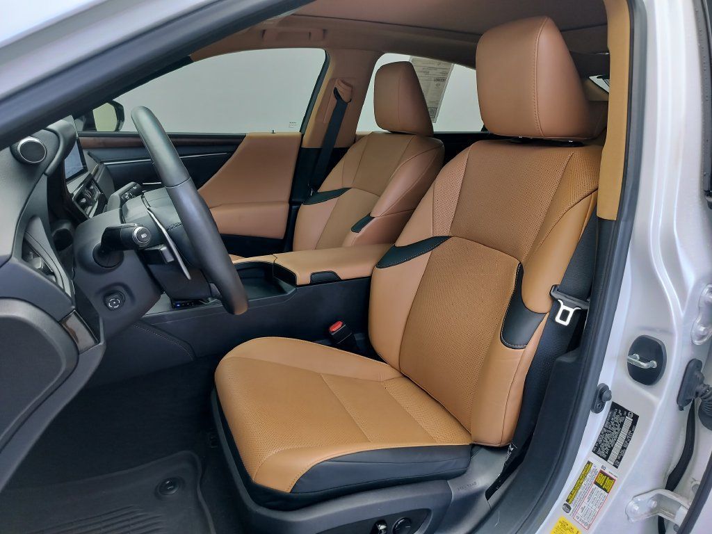 Used 2023 Lexus ES 350 w/ Premium Package FWD image 9