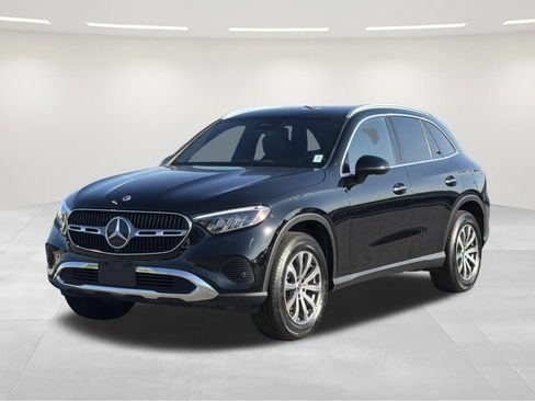 Used 2024 Mercedes-Benz GLC 300 w/ Winter Package image 1