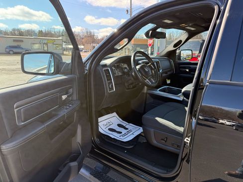 Used 2024 RAM 1500 Classic Warlock w/ Electronics Group image 9