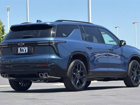 New 2026 Chevrolet Traverse RS w/ LPO, Floor Liner Package AWD/4WD image 4