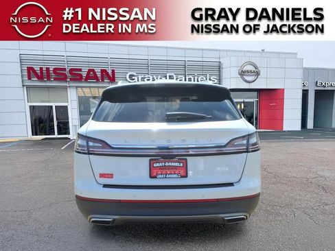 Used 2023 Lincoln Nautilus FWD w/ Premium Package image 6
