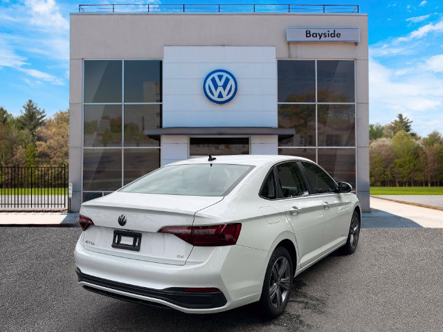 Certified 2023 Volkswagen Jetta SE FWD image 7