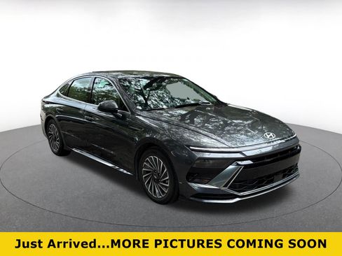 Used 2025 Hyundai Sonata SEL FWD image 1