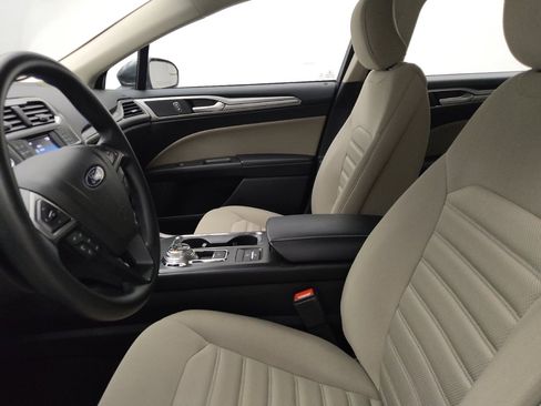 Used 2018 Ford Fusion S FWD image 17