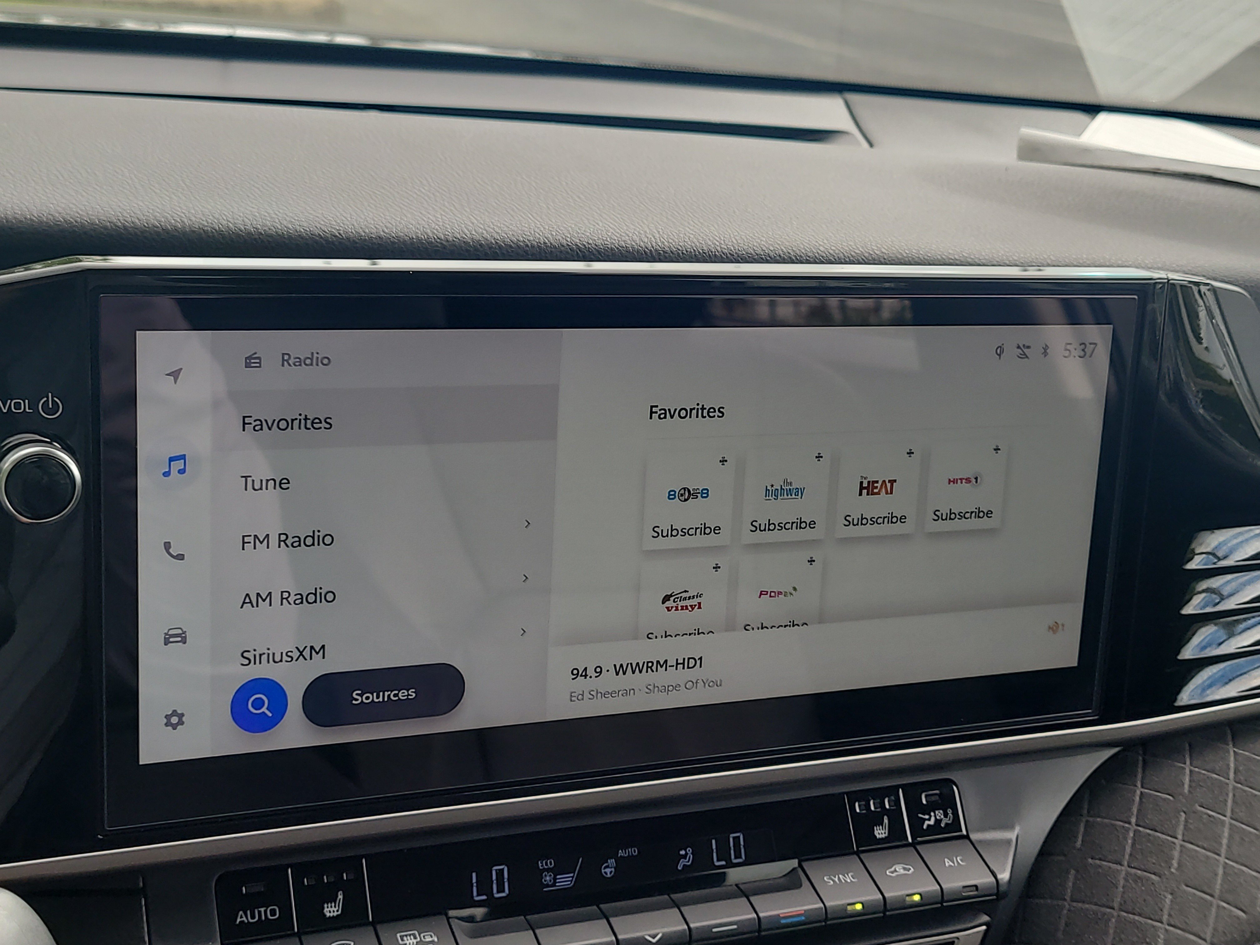 Certified 2025 Toyota Camry XLE FWD image 23