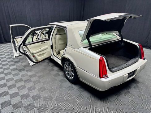 Used 2008 Cadillac DTS Performance FWD image 19