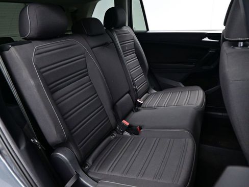 Used 2022 Volkswagen Tiguan S image 34