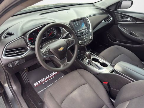 Used 2018 Chevrolet Malibu LT image 12