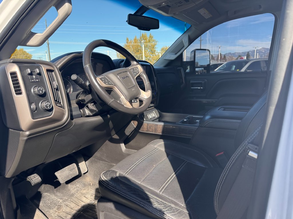 Used 2016 GMC Sierra 2500 Denali AWD/4WD image 4
