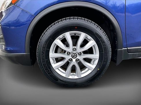 Used 2018 Nissan Rogue SV image 31