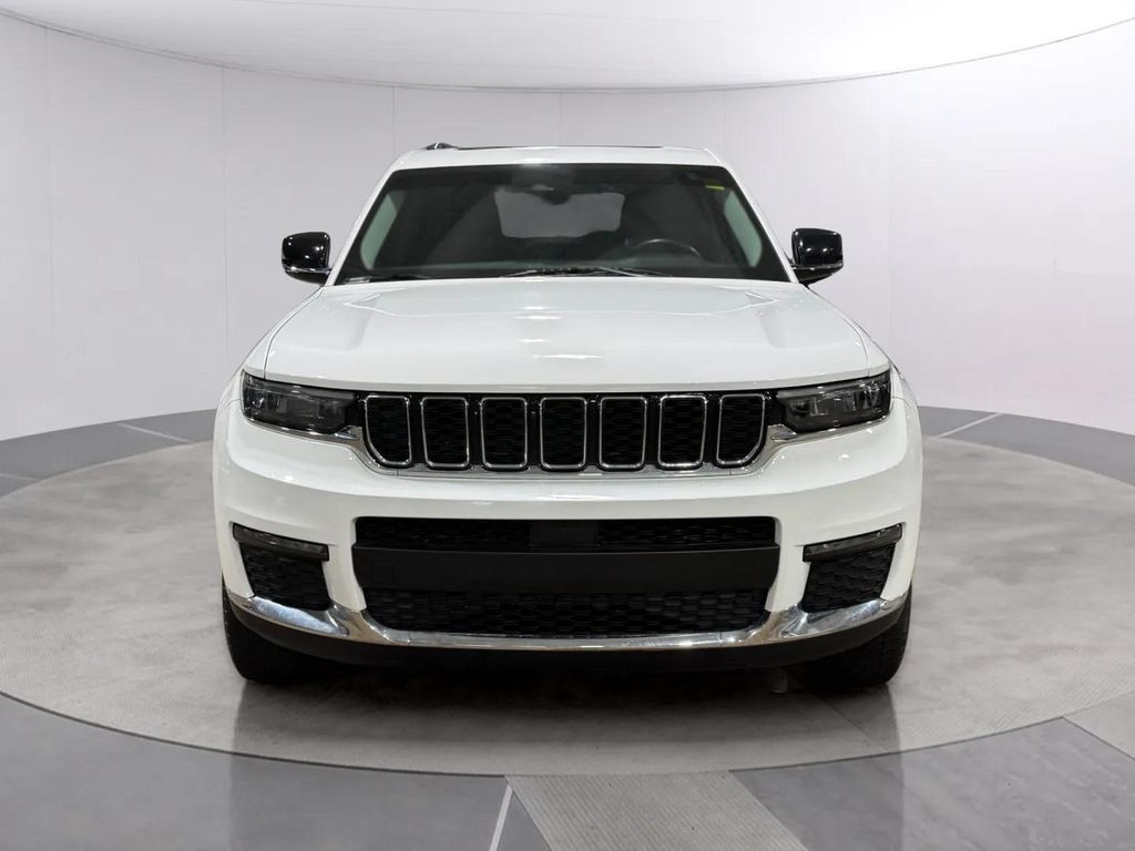 Used 2022 Jeep Grand Cherokee L Limited AWD/4WD image 8