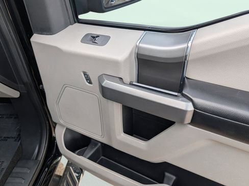 Used 2018 Ford F150 XLT w/ Equipment Group 302A Luxury image 31