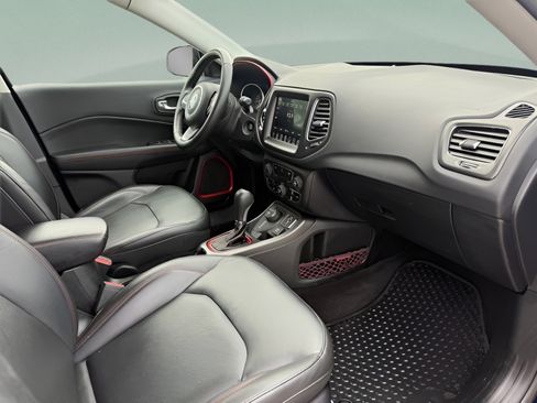 Used 2018 Jeep Compass Trailhawk w/ Leather Interior Group AWD/4WD image 26