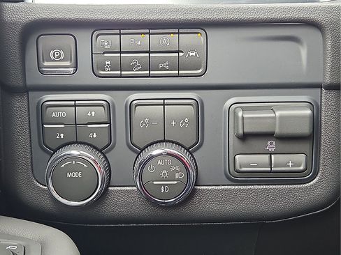 New 2026 Chevrolet Tahoe Z71 AWD/4WD image 21