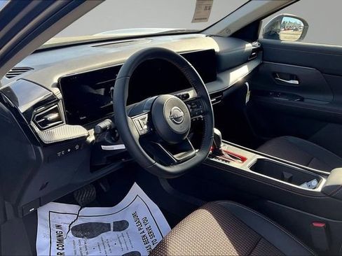 New 2026 Nissan Kicks SR w/ Illumination Package image 7