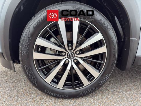 Used 2023 Nissan Pathfinder Platinum FWD image 8