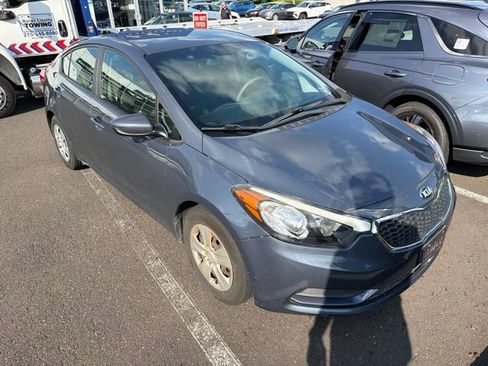 Used 2016 Kia Forte LX FWD image 14
