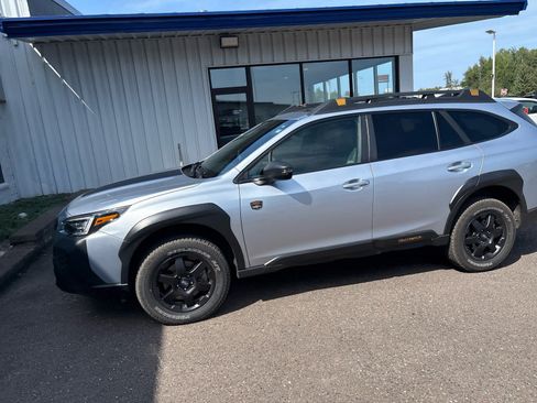 Used 2024 Subaru Outback Wilderness AWD/4WD image 5