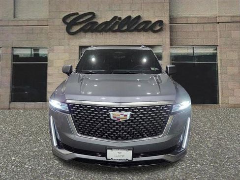 Used 2021 Cadillac Escalade ESV Premium Luxury w/ Driver Assist Tech Package image 8