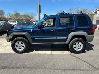 Used 2005 Jeep Liberty Sport image 1