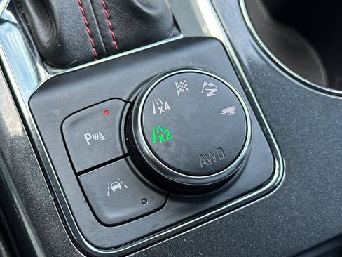 Used 2025 Chevrolet Blazer RS image 33