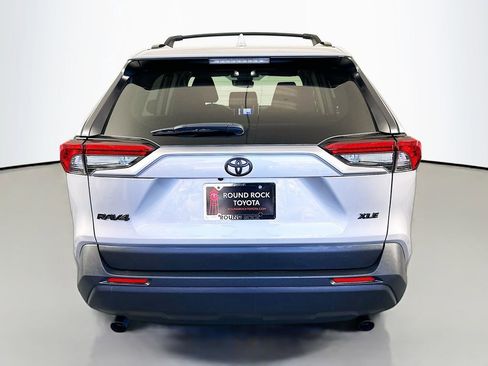 Used 2025 Toyota RAV4 XLE image 6