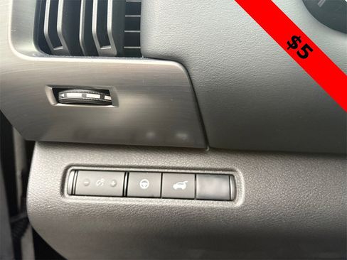 New 2025 Nissan Pathfinder SL image 10