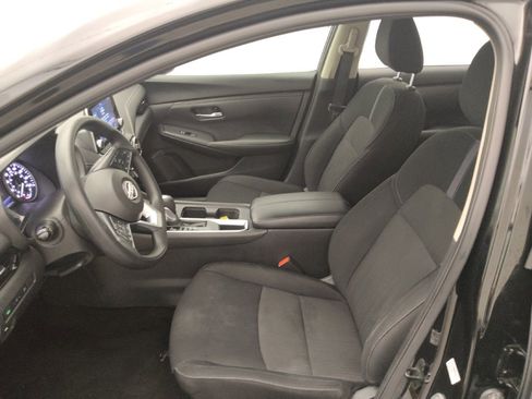Used 2024 Nissan Sentra SV FWD image 17