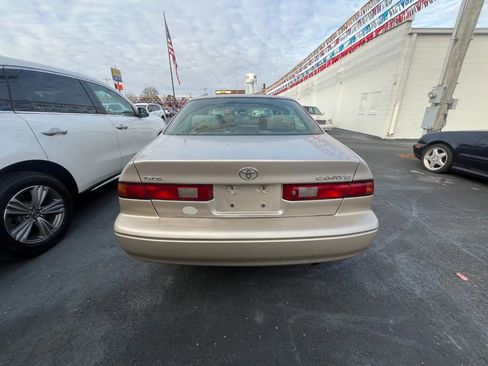 Used 1998 Toyota Camry CE image 5