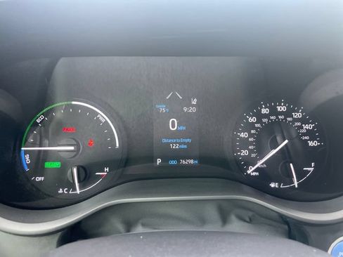 Used 2021 Toyota Sienna XSE FWD image 9