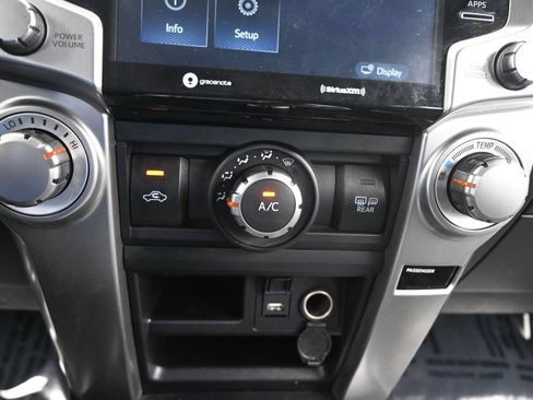 Used 2023 Toyota 4Runner SR5 AWD/4WD image 30