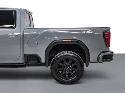 Used 2024 GMC Sierra 2500 AT4 w/ AT4 Premium Plus Package AWD/4WD image 11