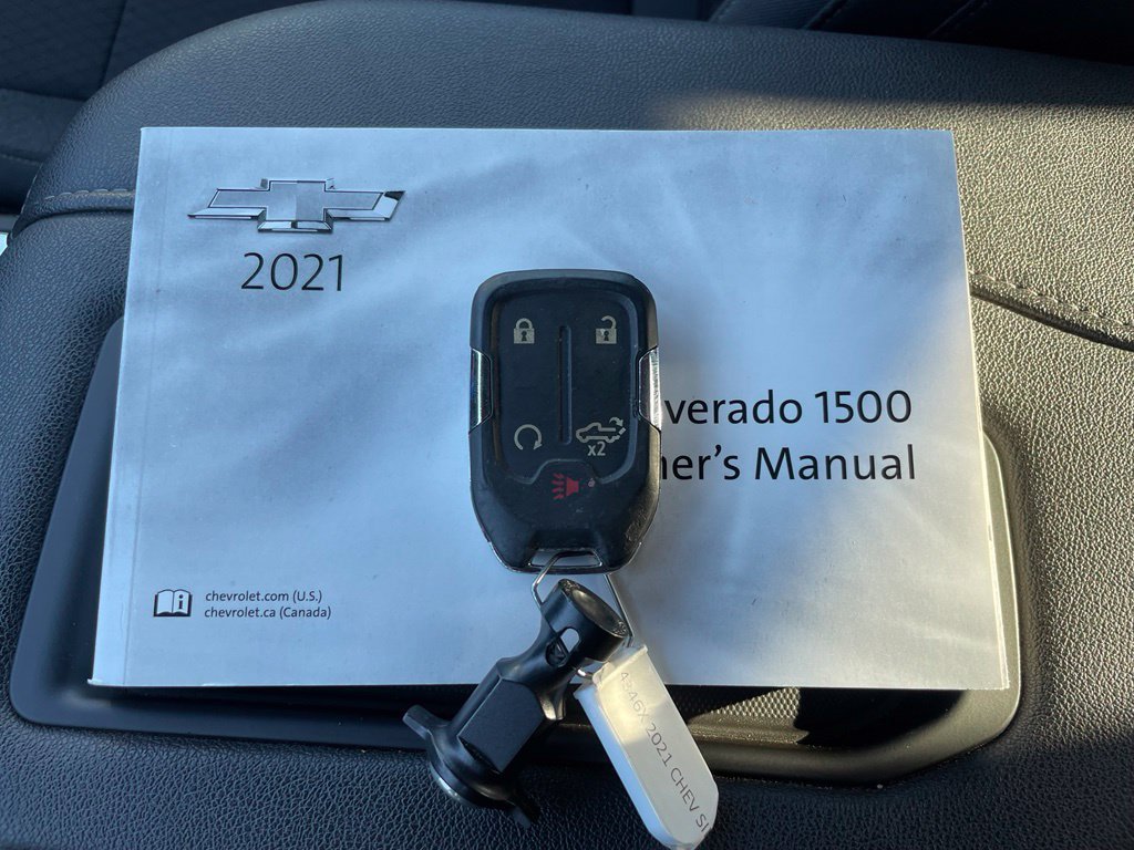 Used 2021 Chevrolet Silverado 1500 RST w/ Convenience Package II AWD/4WD image 34
