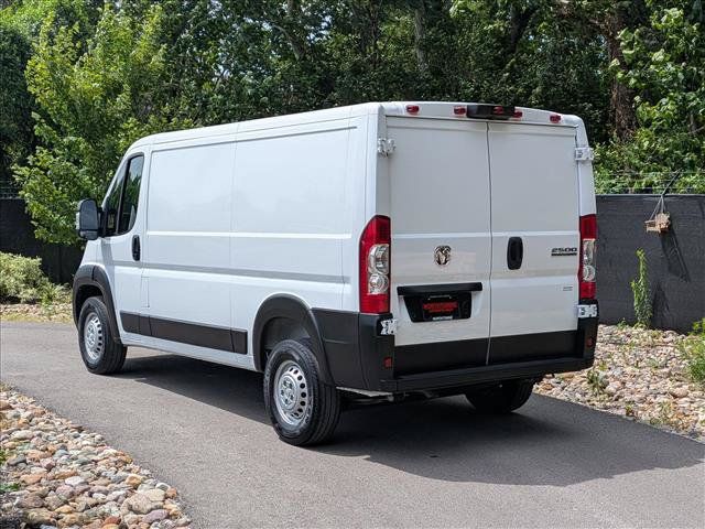 Used 2025 RAM ProMaster 2500 w/ Convenience Group FWD image 3