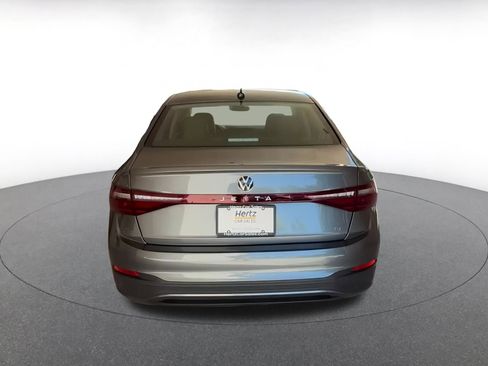 Used 2025 Volkswagen Jetta SE image 11
