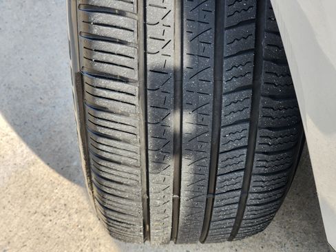 Certified 2025 Land Rover Range Rover Evoque Dynamic SE image 12