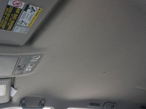 Used 2011 Toyota Highlander 2WD image 21