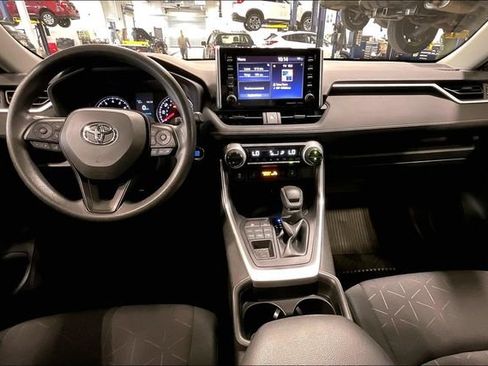 Used 2019 Toyota RAV4 XLE w/ Convenience Package AWD/4WD image 15