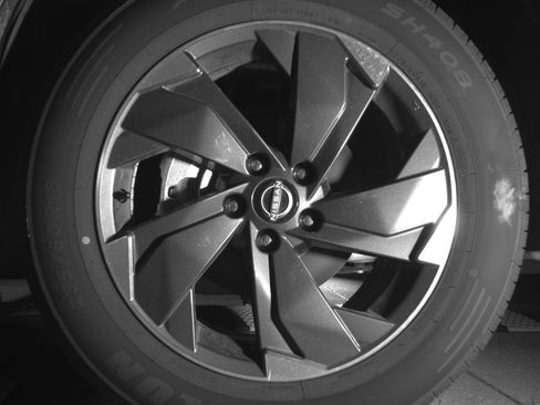 Used 2025 Nissan Rogue SV image 12