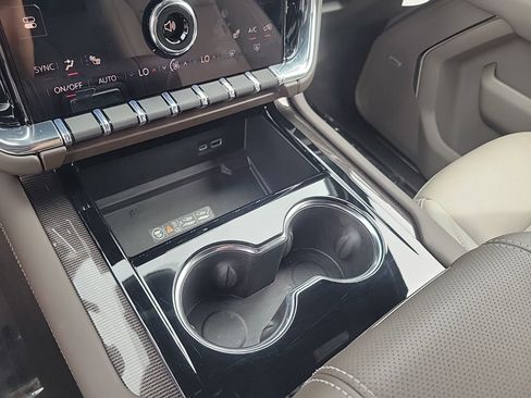 New 2026 GMC Yukon Elevation image 18