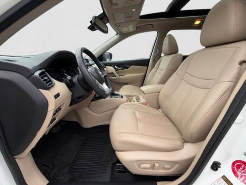 Used 2020 Nissan Rogue SL w/ Premium Package image 10