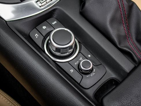 Used 2017 MAZDA MX-5 Miata RF Grand Touring image 33