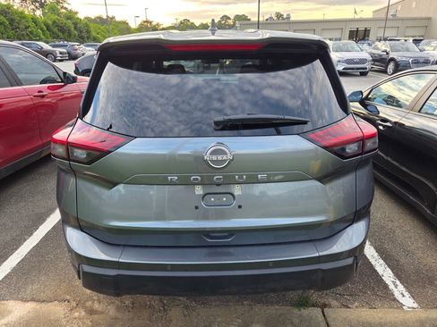Used 2025 Nissan Rogue SV FWD image 7