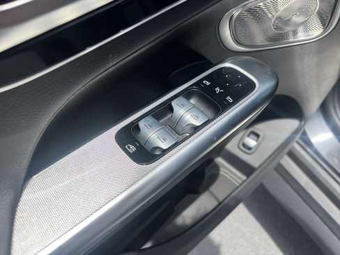 Certified 2025 Mercedes-Benz GLC 300 4MATIC image 15