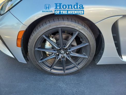Used 2025 Toyota GR86 Premium RWD image 4