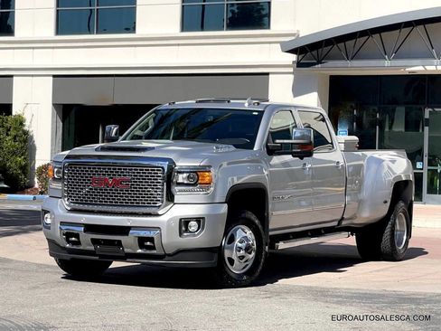 Used 2017 GMC Sierra 3500 Denali w/ Duramax Plus Package image 2
