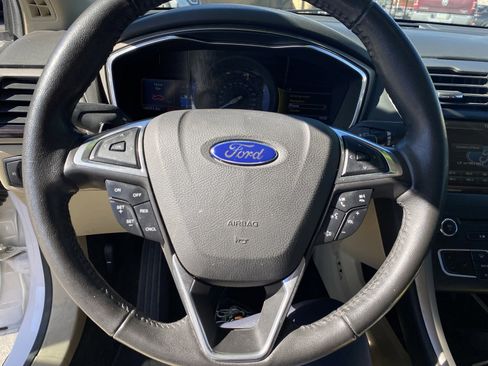 Used 2016 Ford Fusion SE w/ Equipment Group 202A image 10